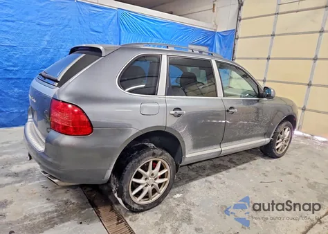 2004 Porsche Cayenne Turbo z USA, uszkodzony, nr VIN WP1AC29P04LA92530